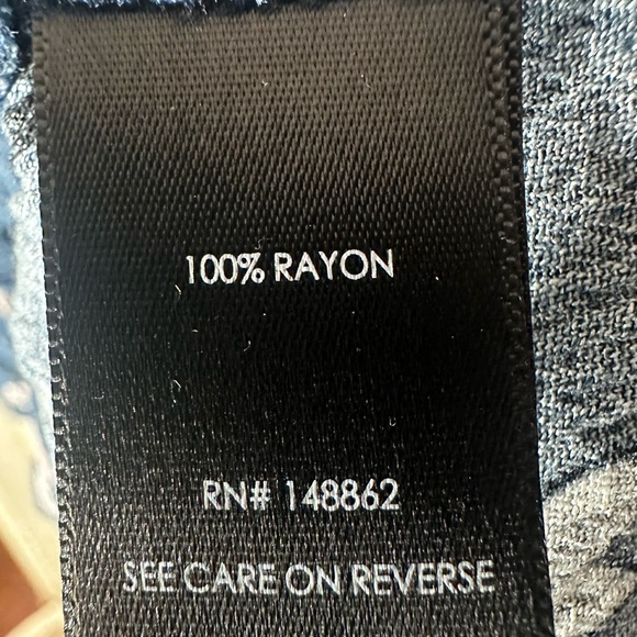 Torrid Blue Floral Blouse Size 1 - Picture 7 of 8